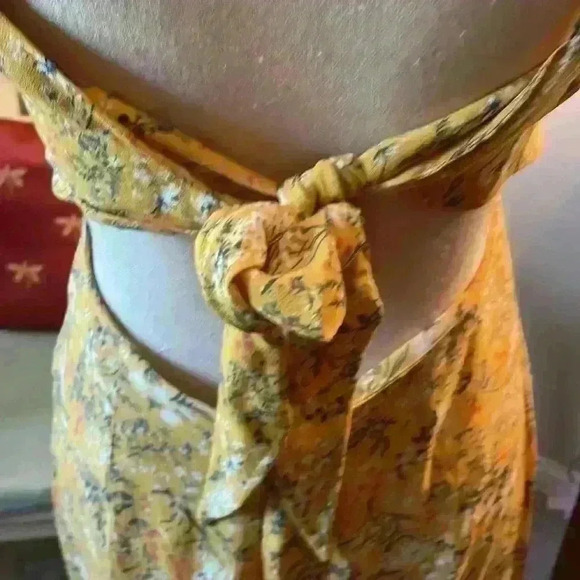 Forever 21 Dress Yellow Floral NWT - Picture 4 of 4